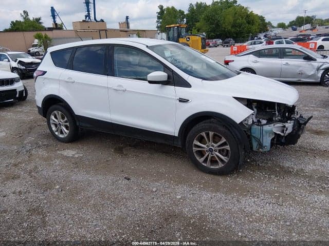 2017 FORD ESCAPE SE - 1