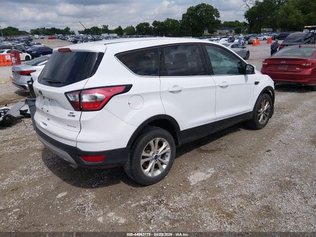 2017 FORD ESCAPE SE 4