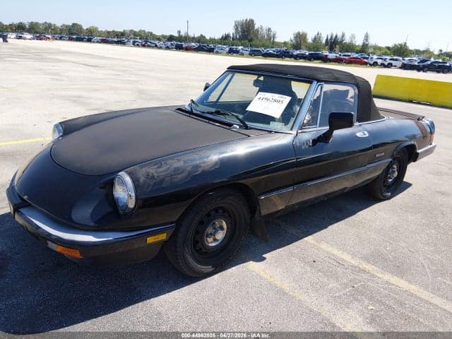1986 ALFA ROMEO VELOCE 2000 SPIDER 2