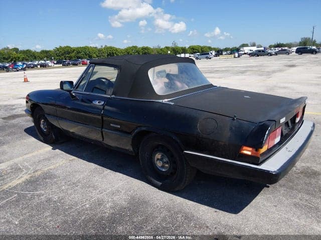 1986 ALFA ROMEO VELOCE 2000 SPIDER 3