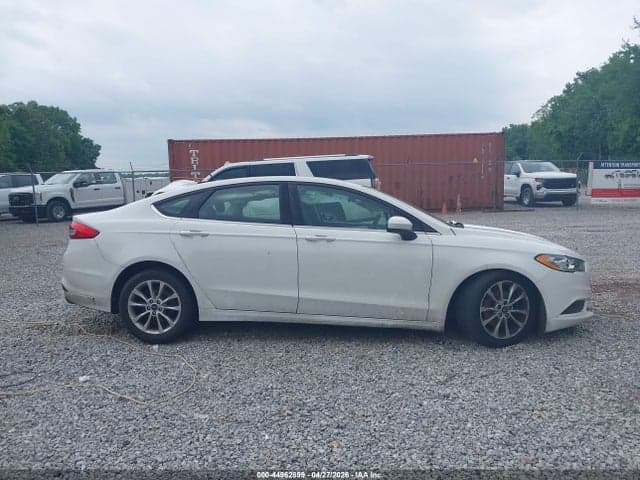 2017 FORD FUSION SE 12