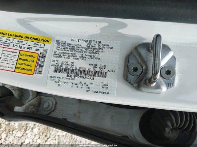 2017 FORD FUSION SE 9