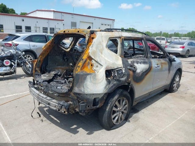 2017 NISSAN ROGUE SV 4