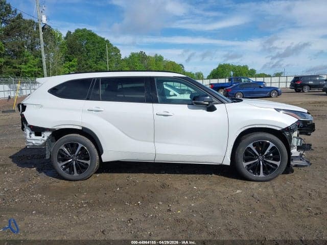 2022 TOYOTA HIGHLANDER XSE 13