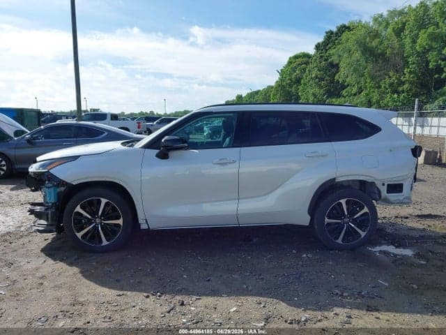 2022 TOYOTA HIGHLANDER XSE 14