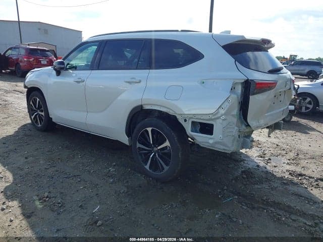 2022 TOYOTA HIGHLANDER XSE 3