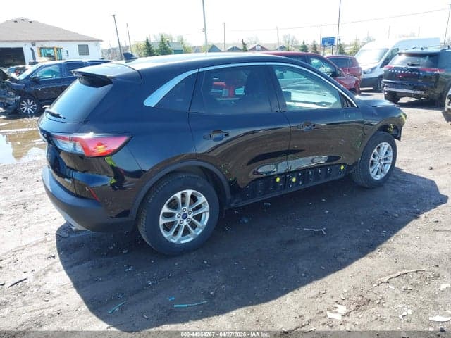 2020 FORD ESCAPE SE 4