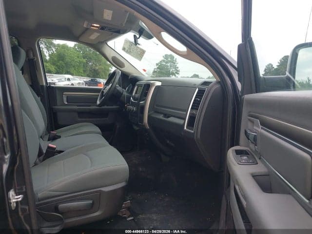 2018 RAM 1500 SLT 4X2 5'7 BOX 5