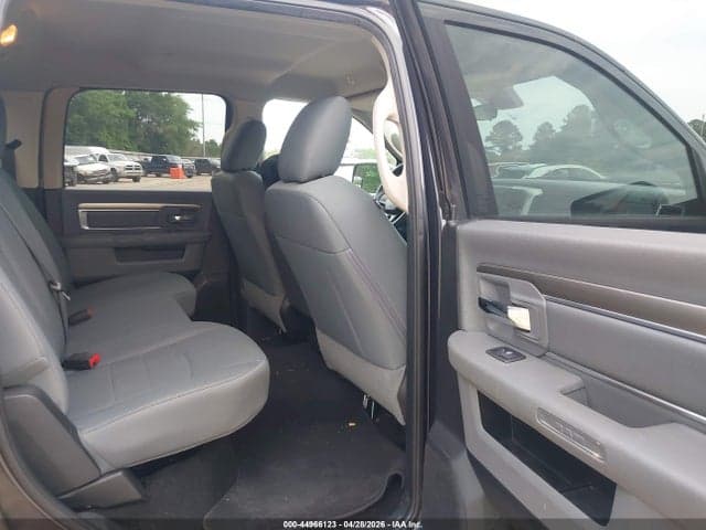2018 RAM 1500 SLT 4X2 5'7 BOX 8