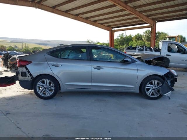 2020 HYUNDAI ELANTRA SEL 14