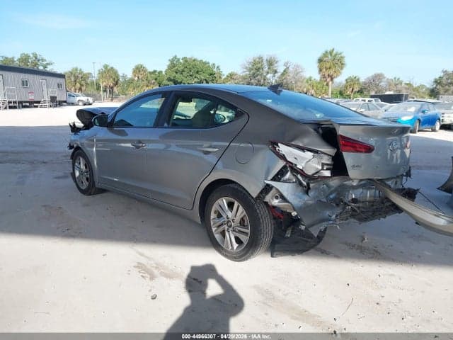2020 HYUNDAI ELANTRA SEL 3