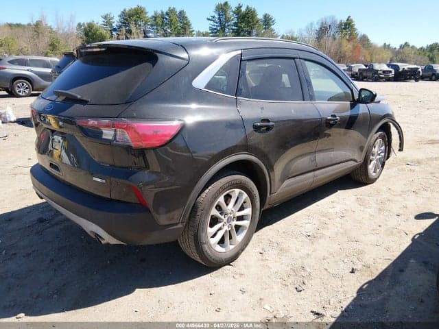 2020 FORD ESCAPE SE 4