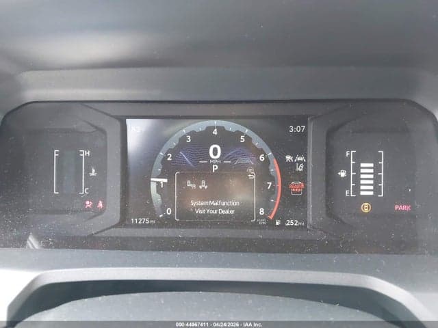 2025 TOYOTA 4RUNNER SR5 7