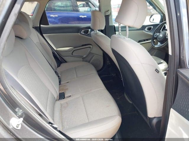 2021 KIA SOUL S 8