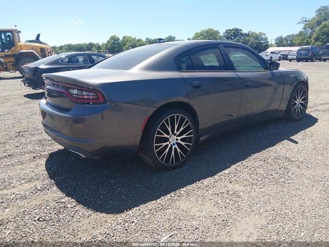 2017 DODGE CHARGER SXT RWD 4