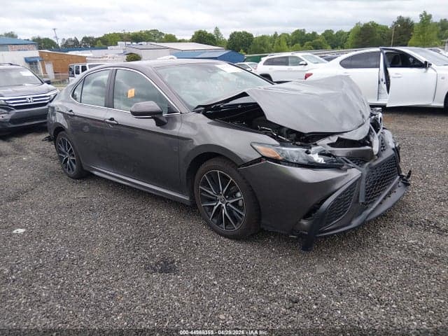 2024 TOYOTA CAMRY SE 1