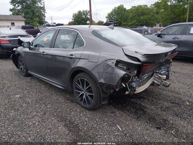 2024 TOYOTA CAMRY SE 3