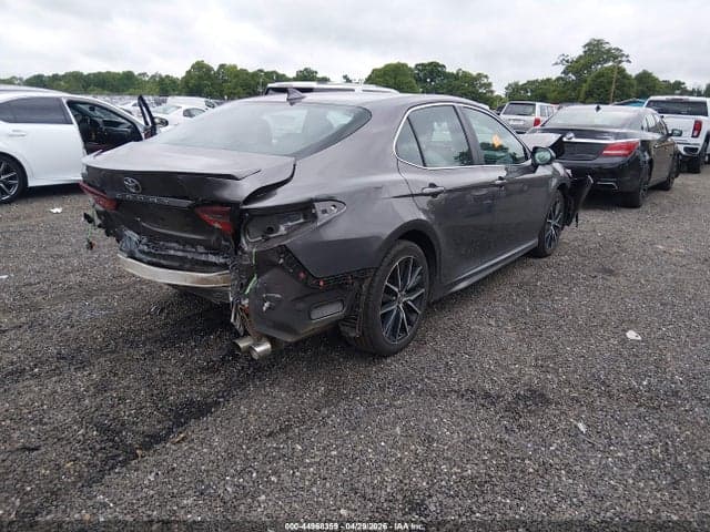 2024 TOYOTA CAMRY SE 4