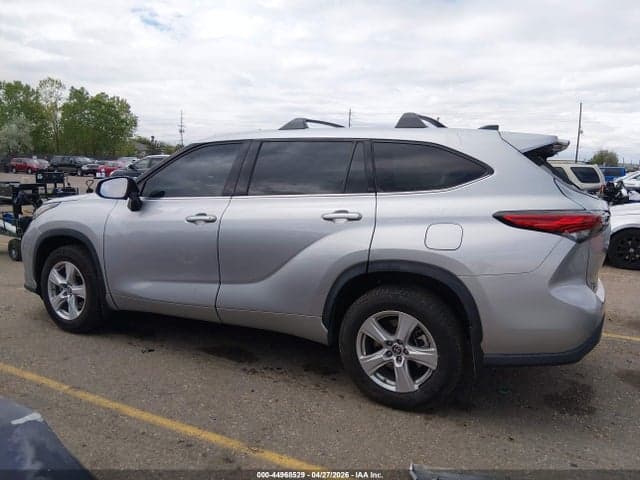 2022 TOYOTA HIGHLANDER LE 15