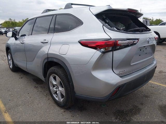 2022 TOYOTA HIGHLANDER LE 3