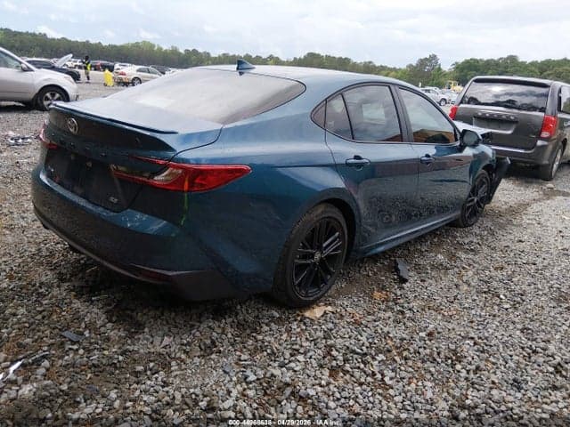 2026 TOYOTA CAMRY SE 4