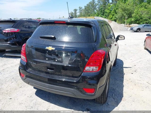2020 CHEVROLET TRAX AWD LS 4
