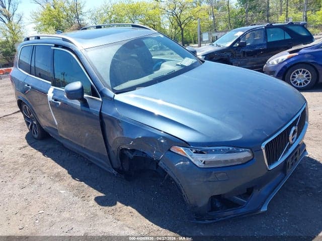 2018 VOLVO XC90 T6 MOMENTUM