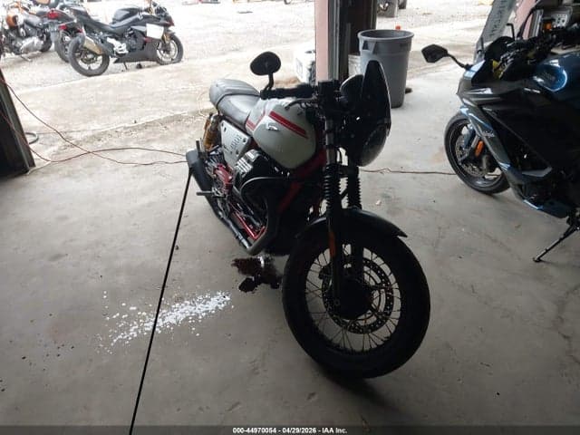 2020 MOTO GUZZI V7 III - 1