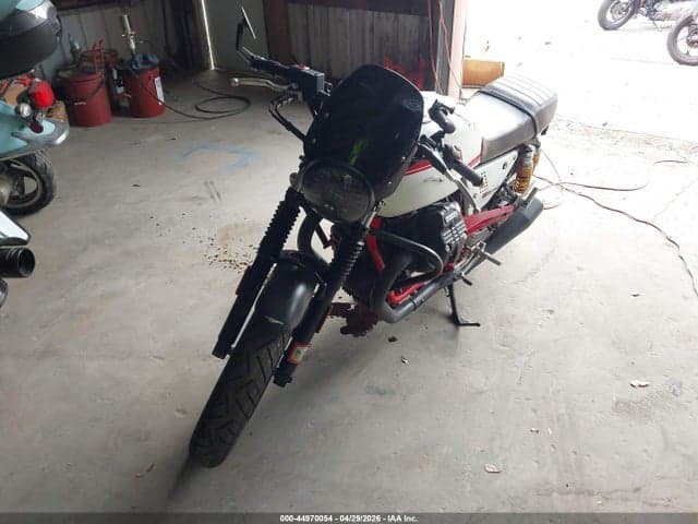 2020 MOTO GUZZI V7 III 2