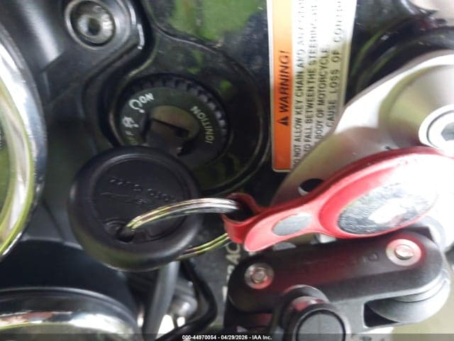2020 MOTO GUZZI V7 III 11