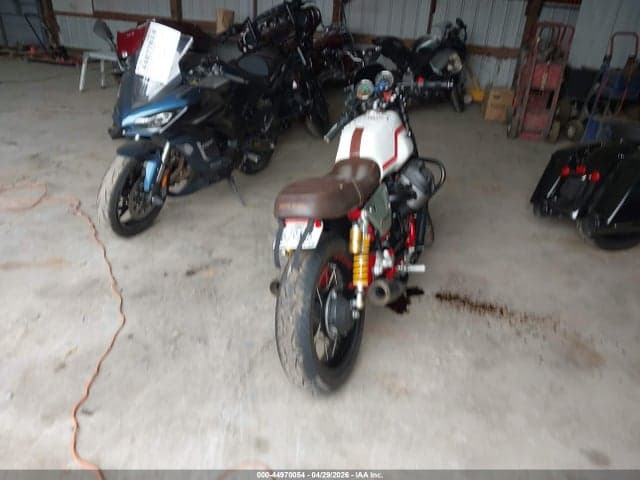 2020 MOTO GUZZI V7 III 4