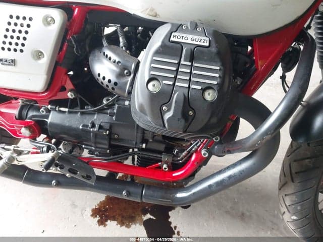 2020 MOTO GUZZI V7 III 8