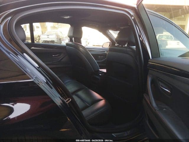 2016 BMW 528I 8