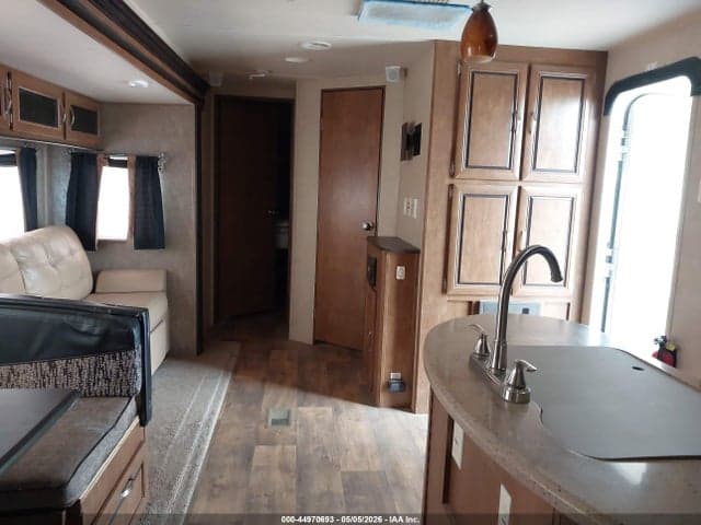 2017 FOREST RIVER WILDWOOD 5