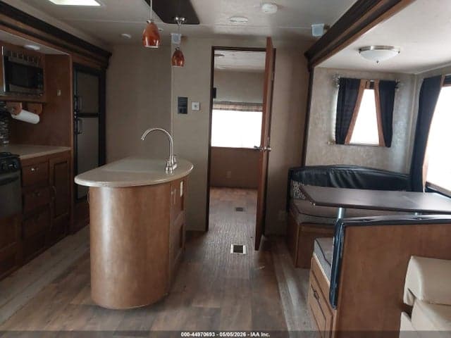 2017 FOREST RIVER WILDWOOD 8