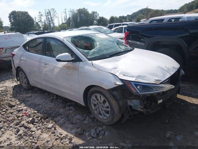 2019 HYUNDAI ELANTRA SE 1