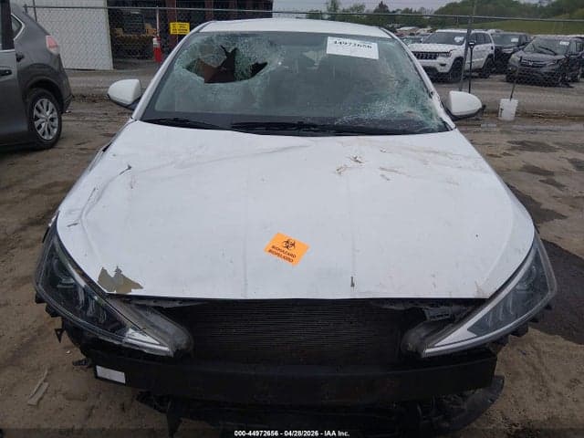 2019 HYUNDAI ELANTRA SE 12