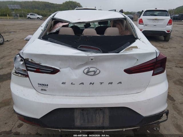 2019 HYUNDAI ELANTRA SE 16