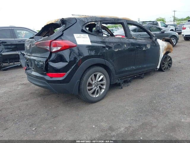 2018 HYUNDAI TUCSON SE 4
