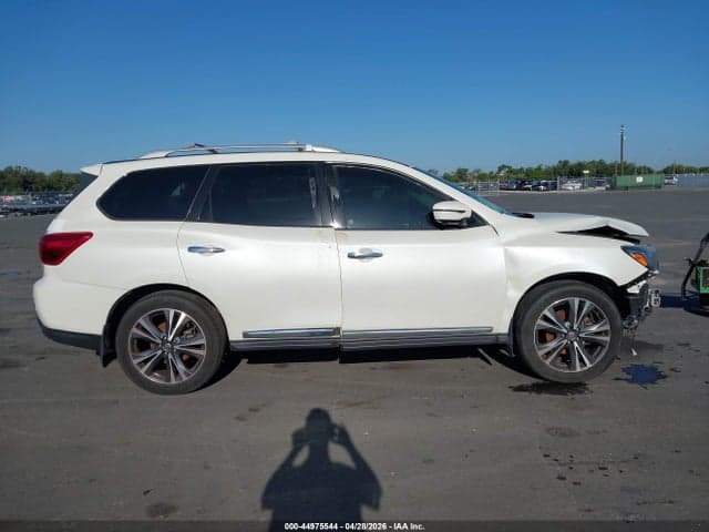 2017 NISSAN PATHFINDER PLATINUM 13