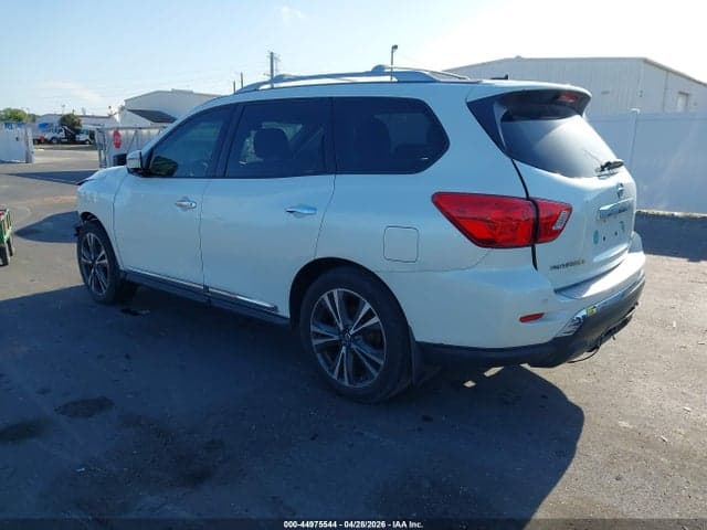 2017 NISSAN PATHFINDER PLATINUM 3