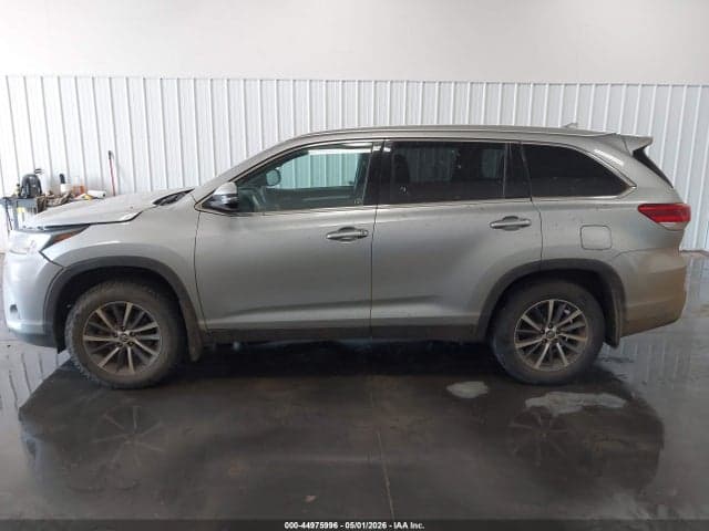2019 TOYOTA HIGHLANDER XLE 14