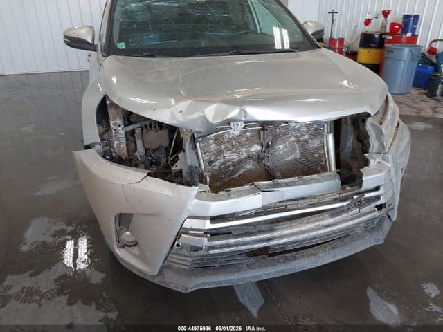2019 TOYOTA HIGHLANDER XLE 6