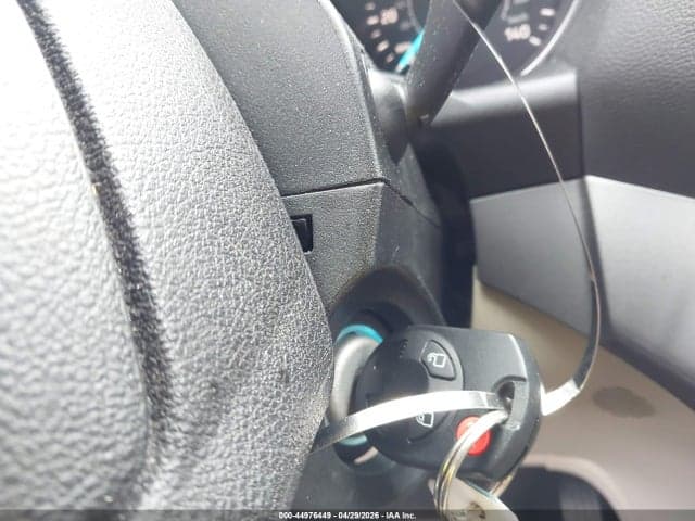 2017 FORD ESCAPE SE 11