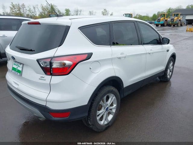 2017 FORD ESCAPE SE 4