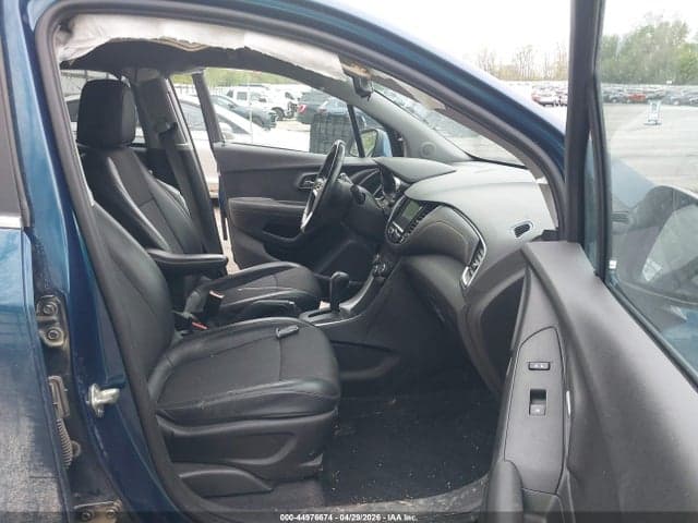 2020 CHEVROLET TRAX AWD LT 5