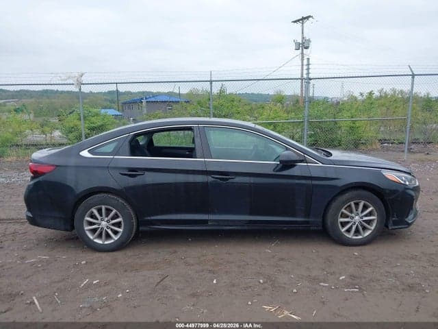 2018 HYUNDAI SONATA SE 12