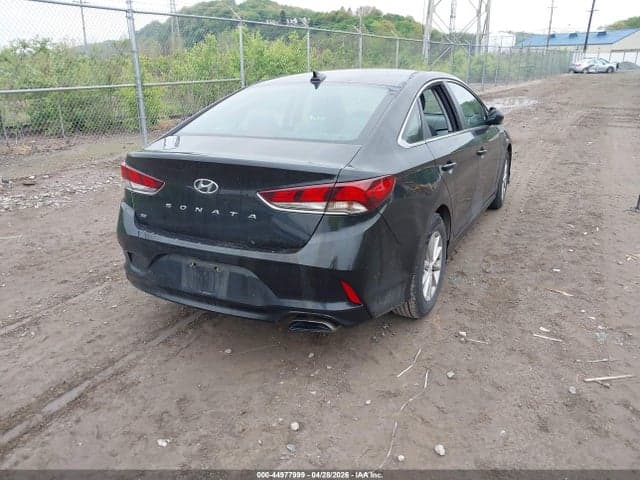 2018 HYUNDAI SONATA SE 4