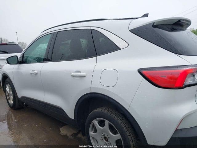 2021 FORD ESCAPE SE 14