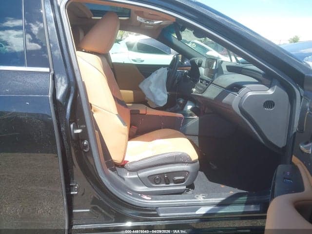 2025 LEXUS ES 300H ULTRA LUXURY 6